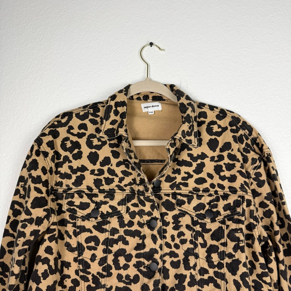 Revolve Super Down Leopard Print Cropped Jacket S… - image 2